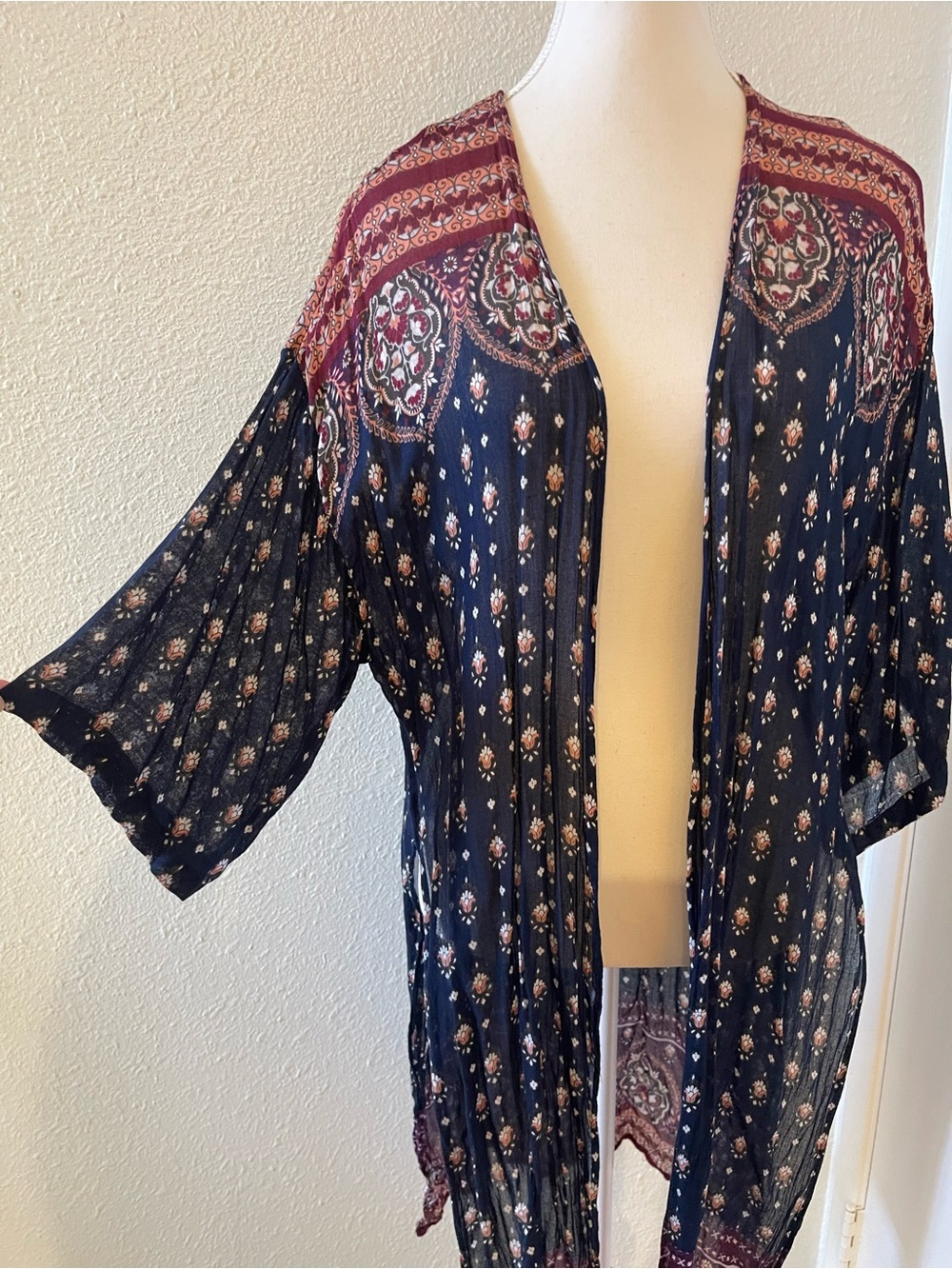 Mossimo Supply Co. Navy and Burgundy Floral Bohemian Boho Kimono Duster